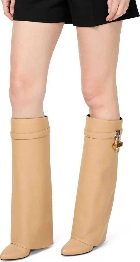 Shark Lock grained leather boots - Image 8