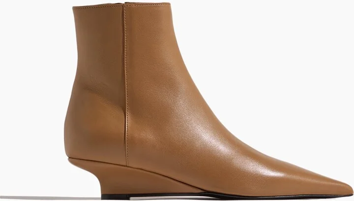 Sharp Ankle Boots in Camel