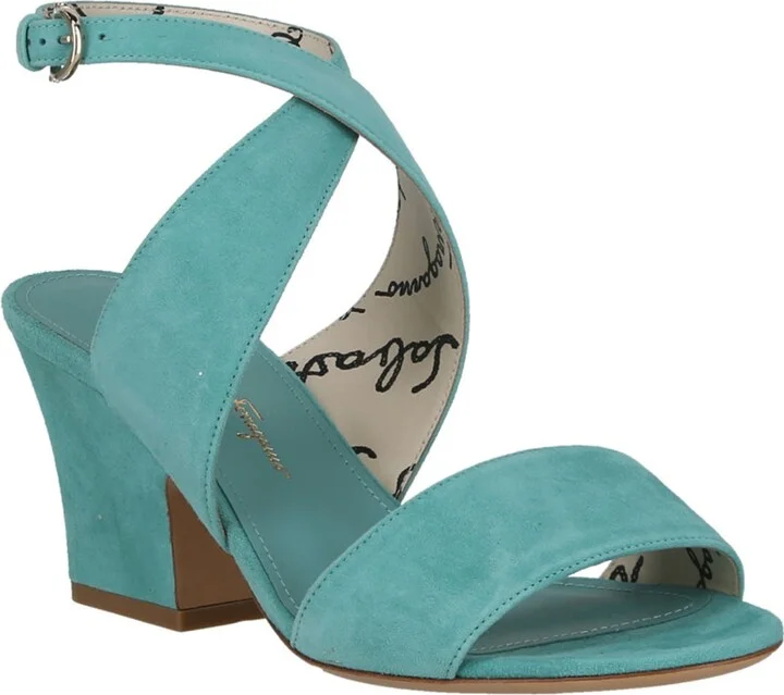 Sheena Sandal