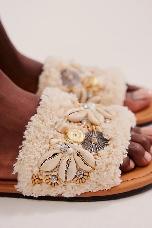 Shipwreck Shell Sandals - Image 2