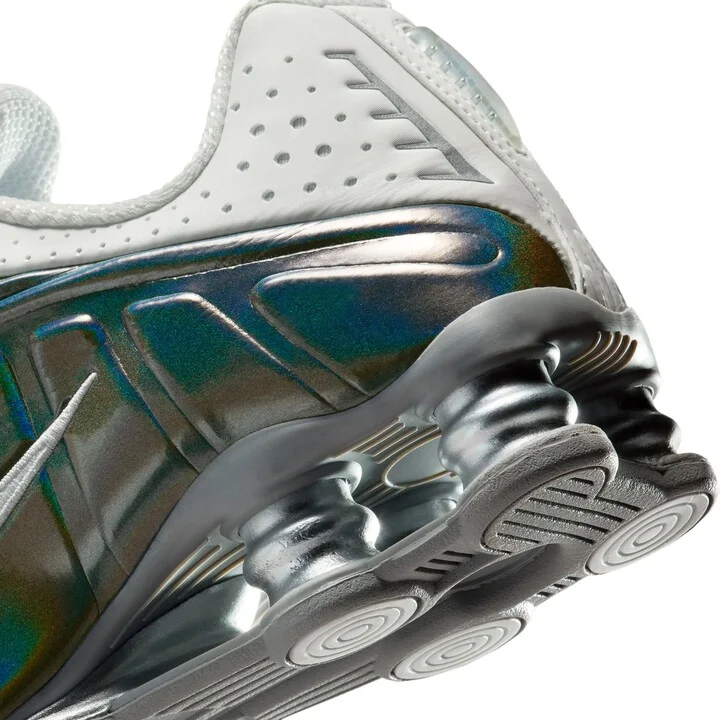 Shox R4 Sneaker - Image 7