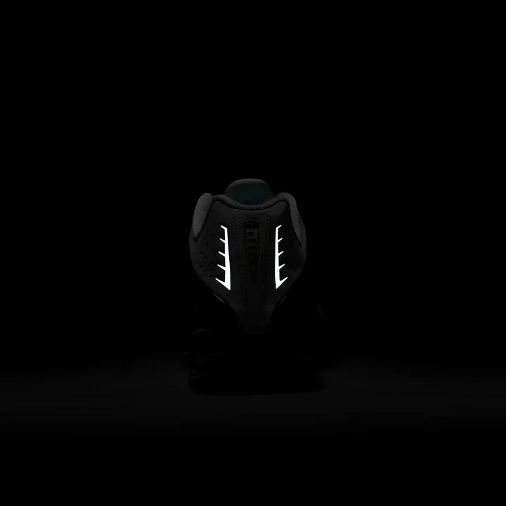 Shox R4 Sneaker - Image 9