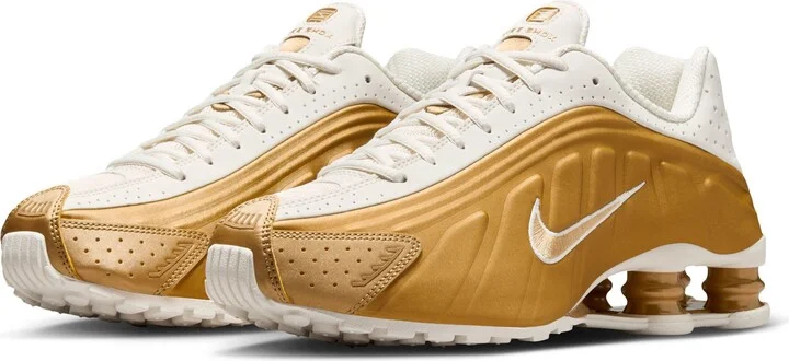 Soft Pearl/ Metallic Gold