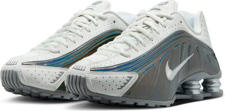 Shox R4 Sneaker