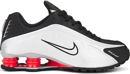 Shox R4 Sneakers