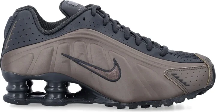 Shox R4 sneakers
