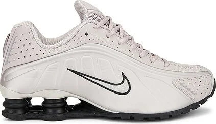 Shox R4 Sneakers