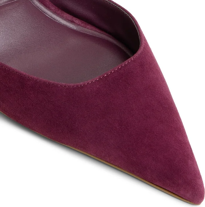 Sidnney Pointed Toe Pump - Image 7