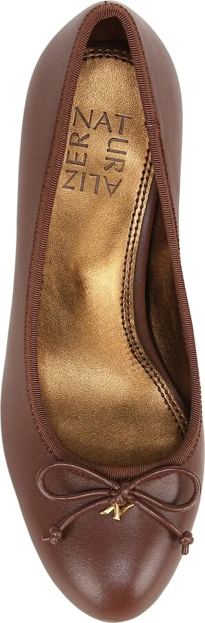Sienna Block Heel Pump - Image 5