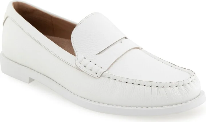 BRIGHT WHITE PEBBLED LEATHER