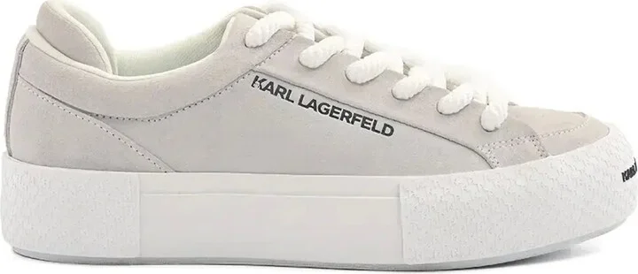 Skate sneakers