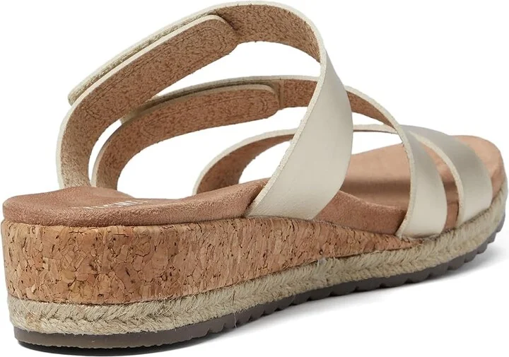 SKECHERS Martha Stewart - Breezie Shiny Luster Women's Shoes Gold : 10 B - Medium, Synthetic - Image 4