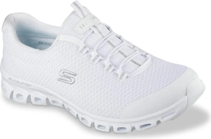 Skechers Wide Width GlideStep Resilience Sneaker