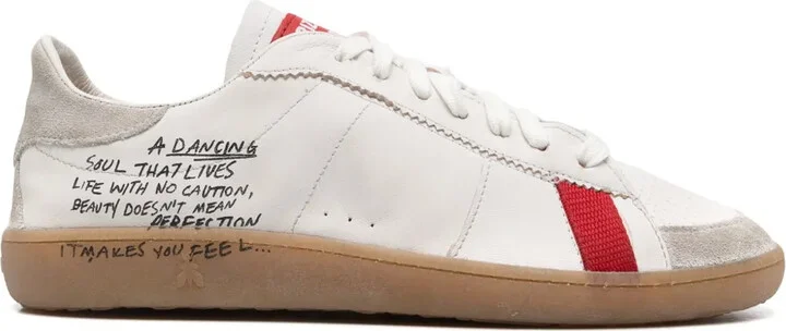Skin sneakers