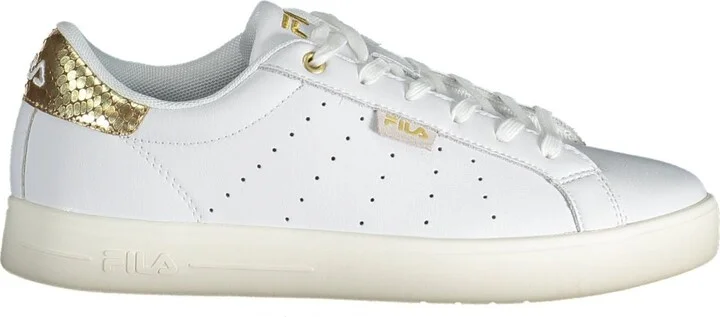 Sleek Sneakers with Iconic Women's Details