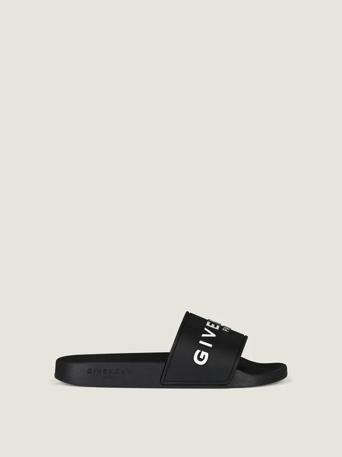 Slide flat sandals in recycled rubber