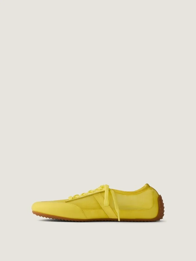 Slim sneakers in transparent mesh and leather - Image 3