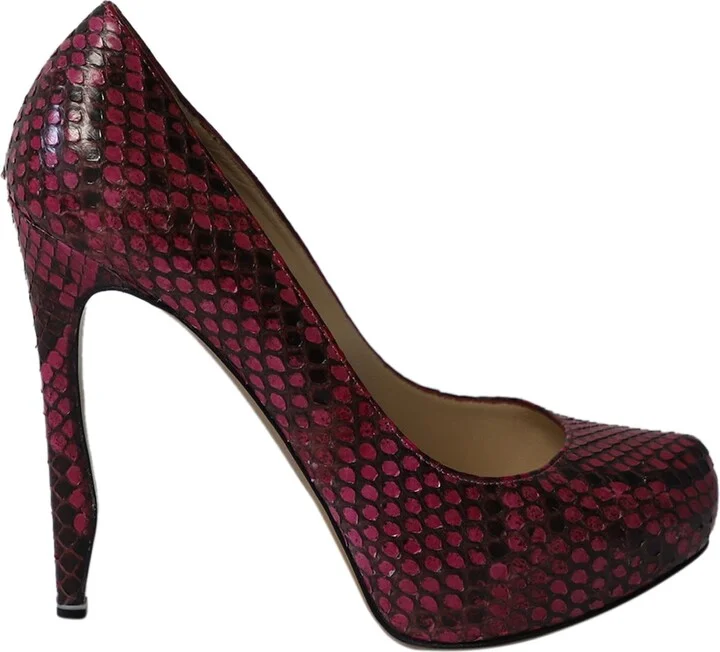 Snakeskin-Embossed Pumps in Purple Leather