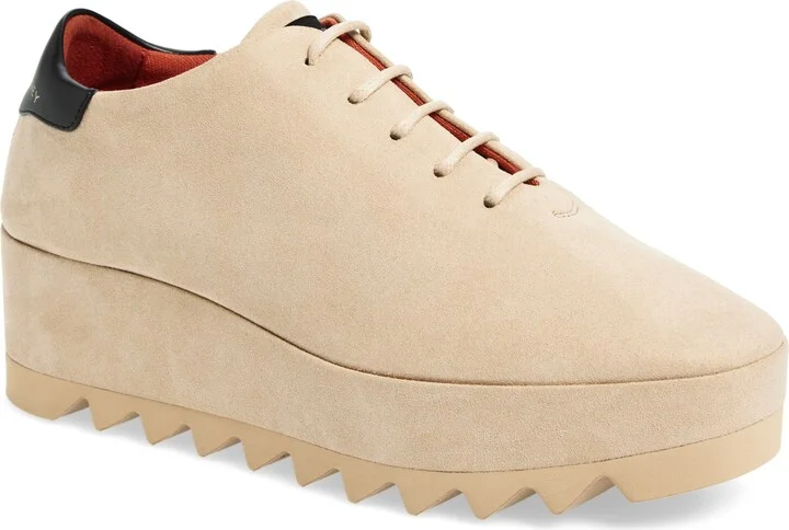 Sneakelyse Platform Sneaker