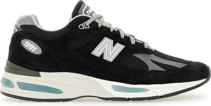 Sneaker 991V2