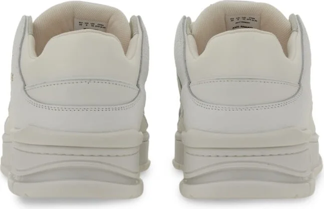 Sneaker area - Image 3