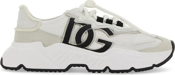 Sneaker daymaster