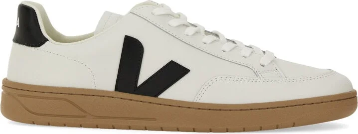 Sneaker "V-12"