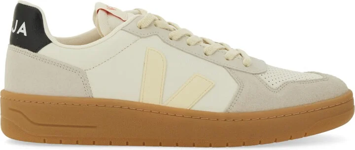 Sneaker "V-82"