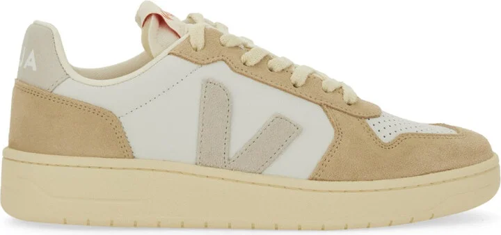 Sneaker "V-82"