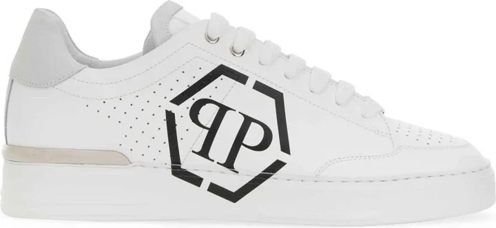 Sneaker With Logo