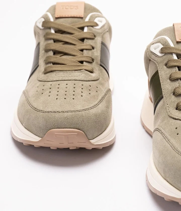 Sneakers - Image 2