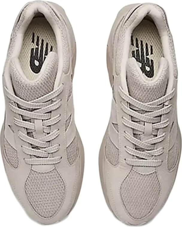 Sneakers - Image 4
