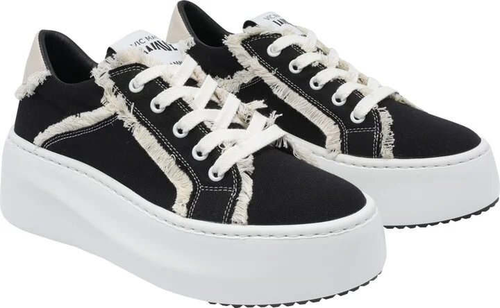 Sneakers - Image 2