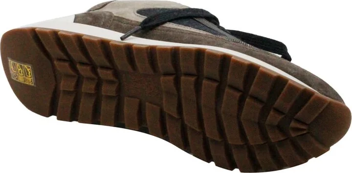 Sneakers - Image 4