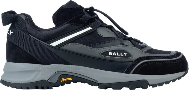 BLACK TRUE GREY