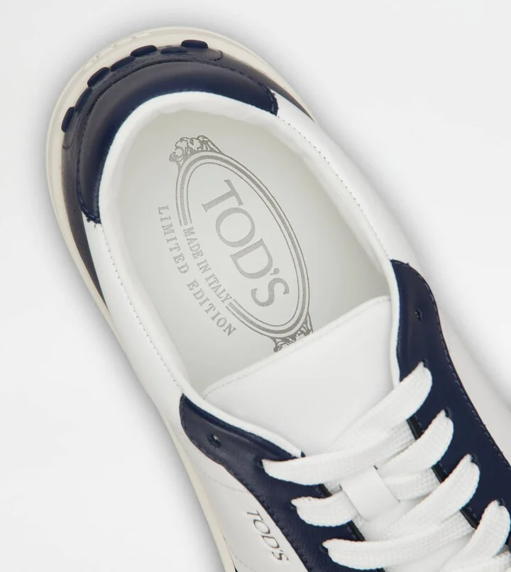Sneakers in Leather - Image 6