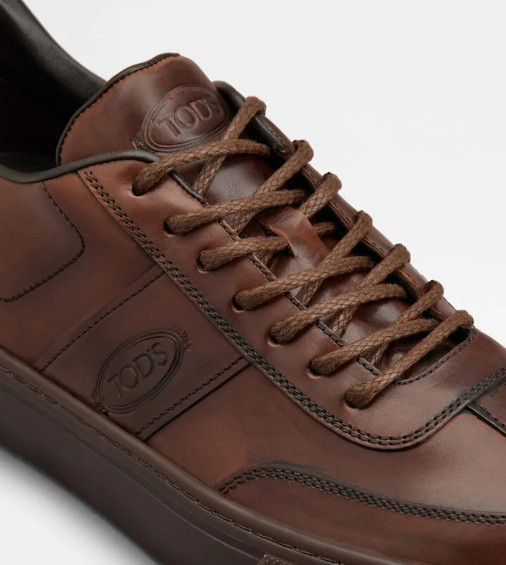 Sneakers in Leather - Image 5