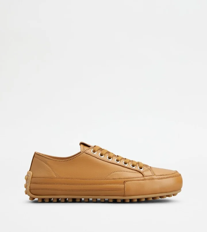 Sneakers in Leather