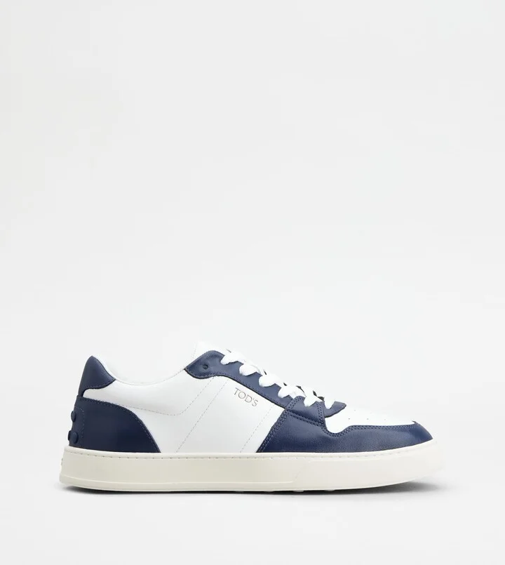 Sneakers in Leather