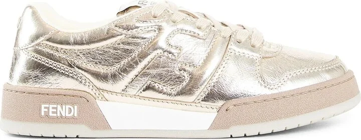 Sneakers in nappa da abbinare