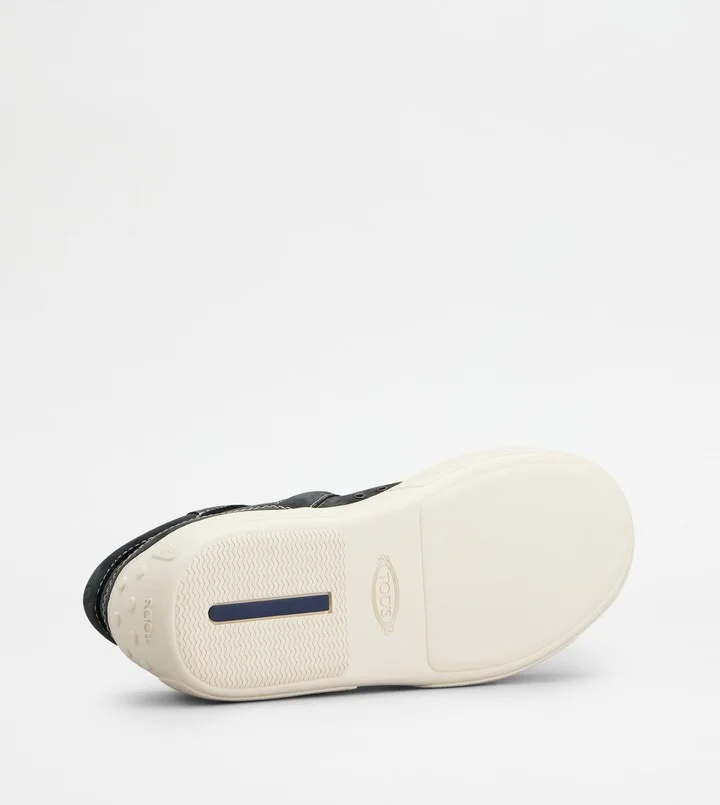 Sneakers in Nubuck - Image 4
