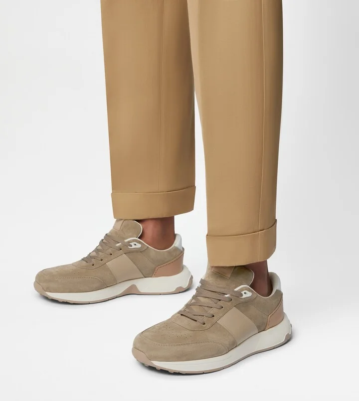Sneakers in Suede - Image 6
