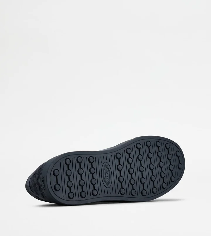 Sneakers in Suede - Image 4