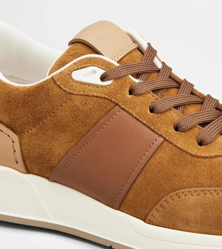 Sneakers in Suede - Image 5