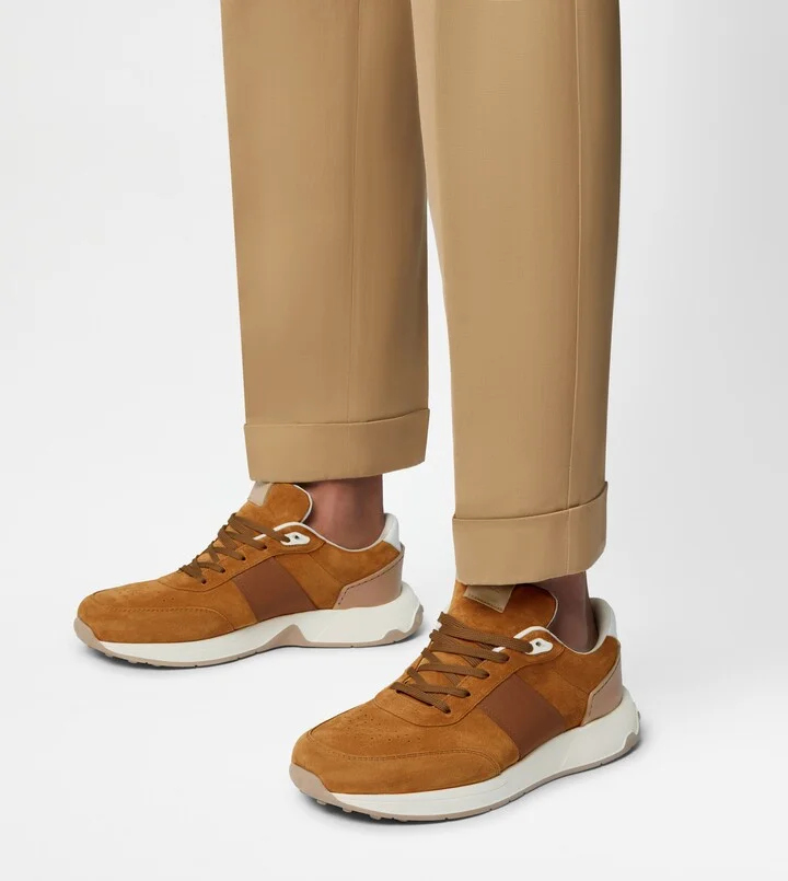 Sneakers in Suede - Image 6