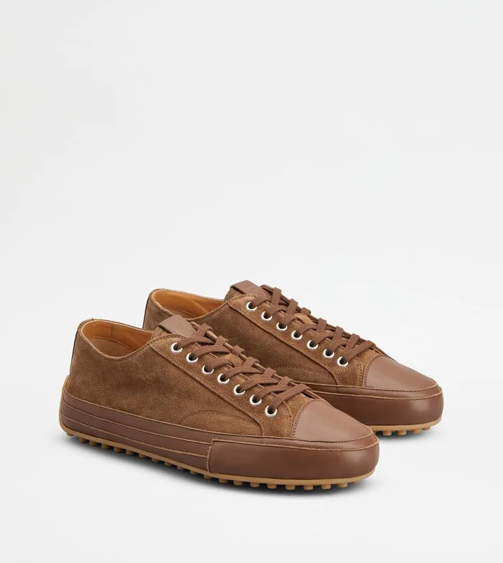 Sneakers in Suede - Image 2