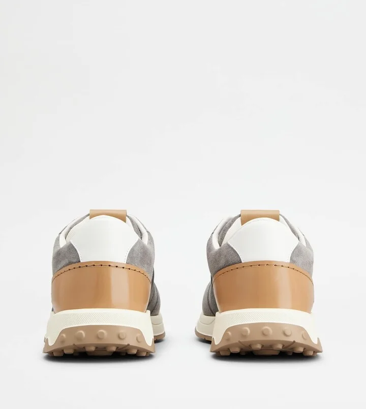 Sneakers in Suede - Image 3