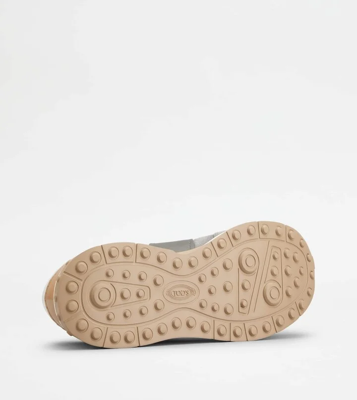 Sneakers in Suede - Image 4