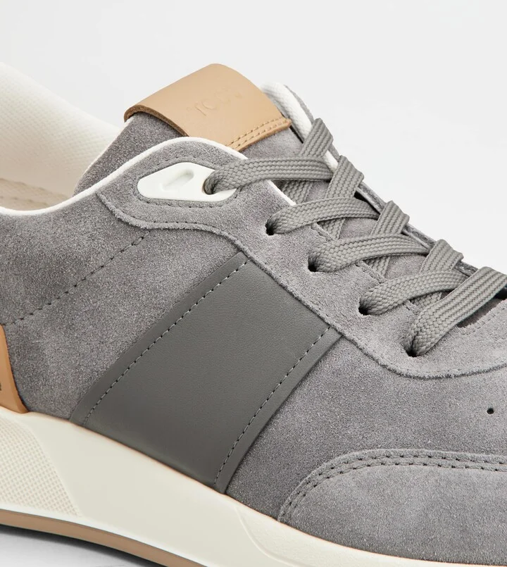Sneakers in Suede - Image 5