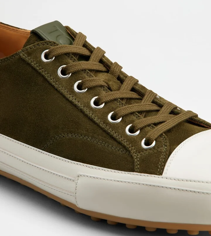 Sneakers in Suede - Image 8